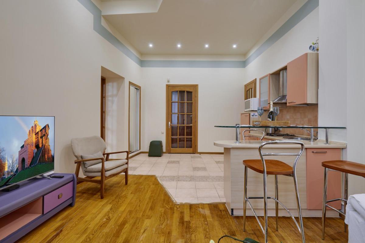 Apartments Near The Golden Gate Kiev Ngoại thất bức ảnh